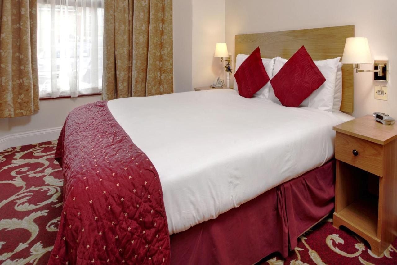 Best Western Greater London Ilford Bagian luar foto