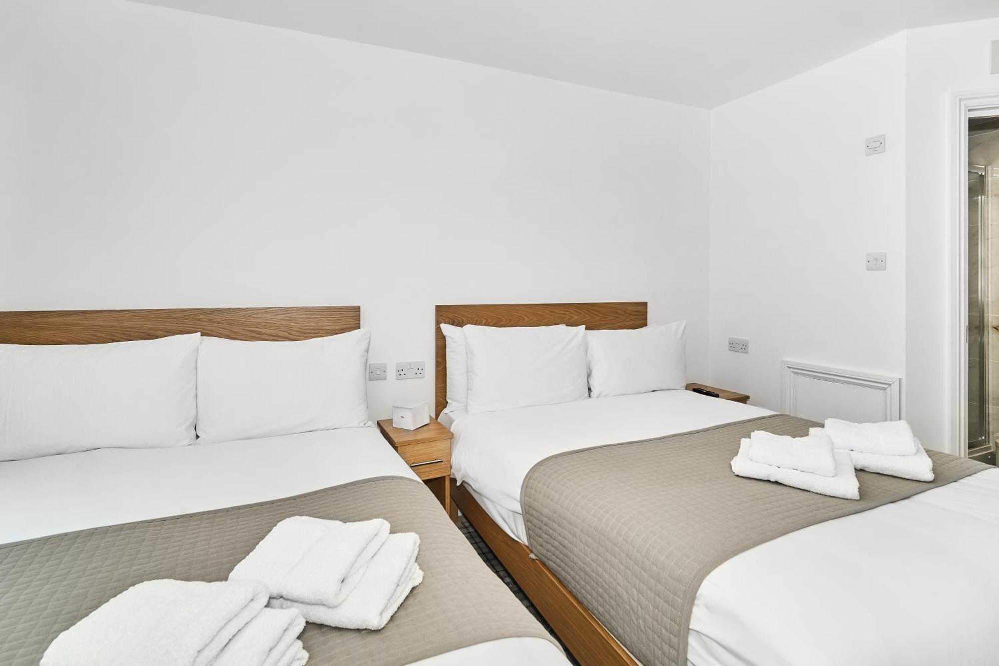Best Western Greater London Ilford Bagian luar foto