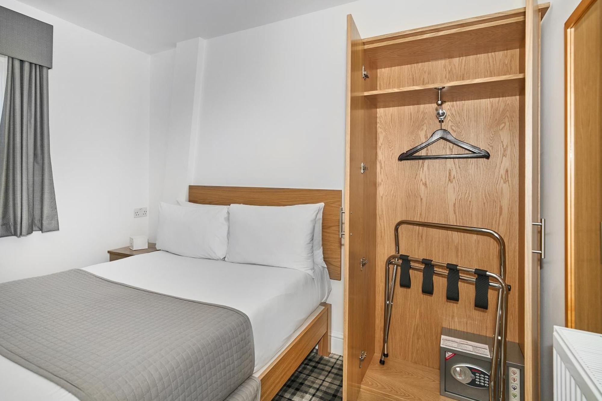 Best Western Greater London Ilford Bagian luar foto
